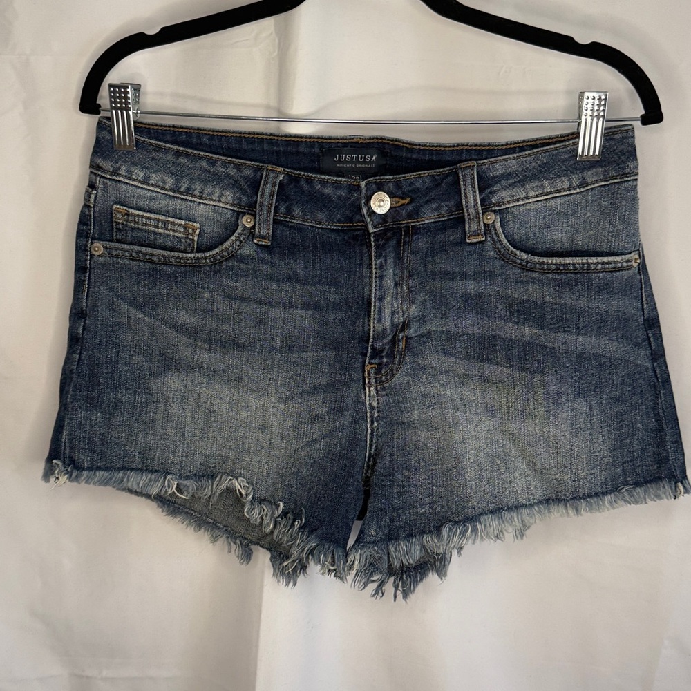 Just USA Willa Mid Rise Fray Hem Denim Shorts - Medium Blue - 28 / 6 - Picture 3 of 8